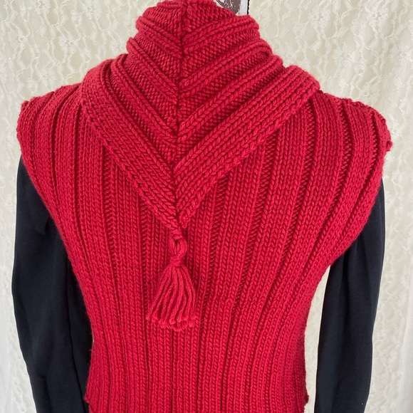 Hand Red knit Crop Vest sz Small - Picture 5 of 5